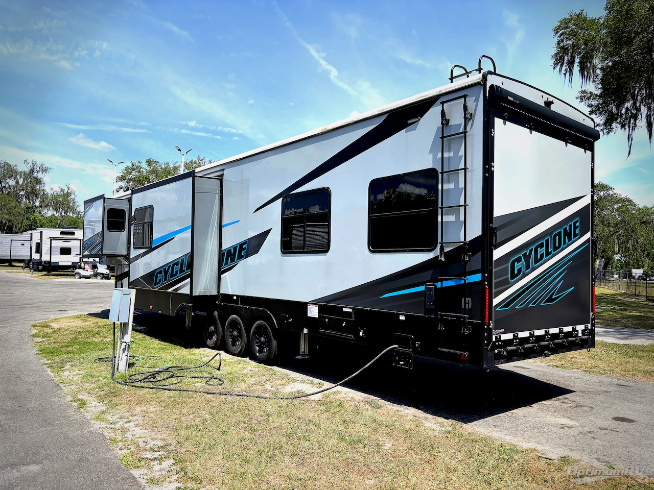 2025 Heartland Cyclone 4014C Photo 3