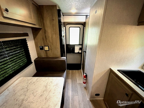 2027 Sunset Park Sun Lite 16BH RV Photo 2