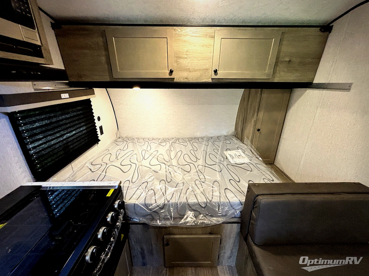 2027 Sunset Park Sun Lite 16BH Photo 7