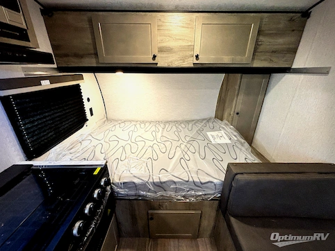 2027 Sunset Park Sun Lite 16BH RV Photo 3