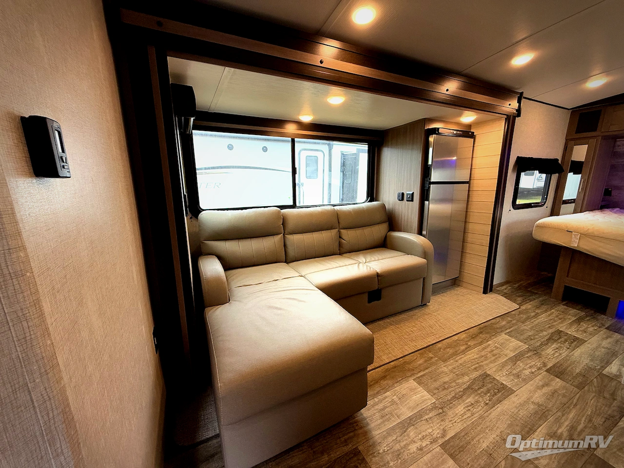 2022 CrossRoads Sunset Trail SS212RB Photo 5