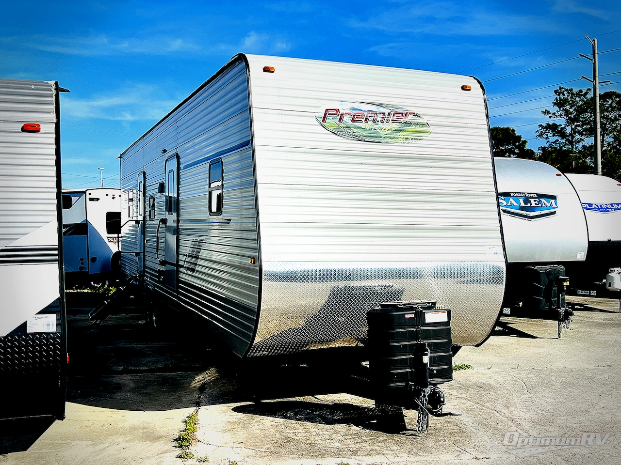 2025 HL Enterprise Hy-Line 38 Premier Photo 1