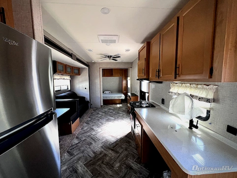 2025 HL Enterprise Hy-Line 38 Premier RV Photo 2