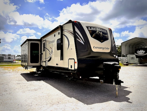 Used 2015 Prime Time LaCrosse 330RST Featured Photo