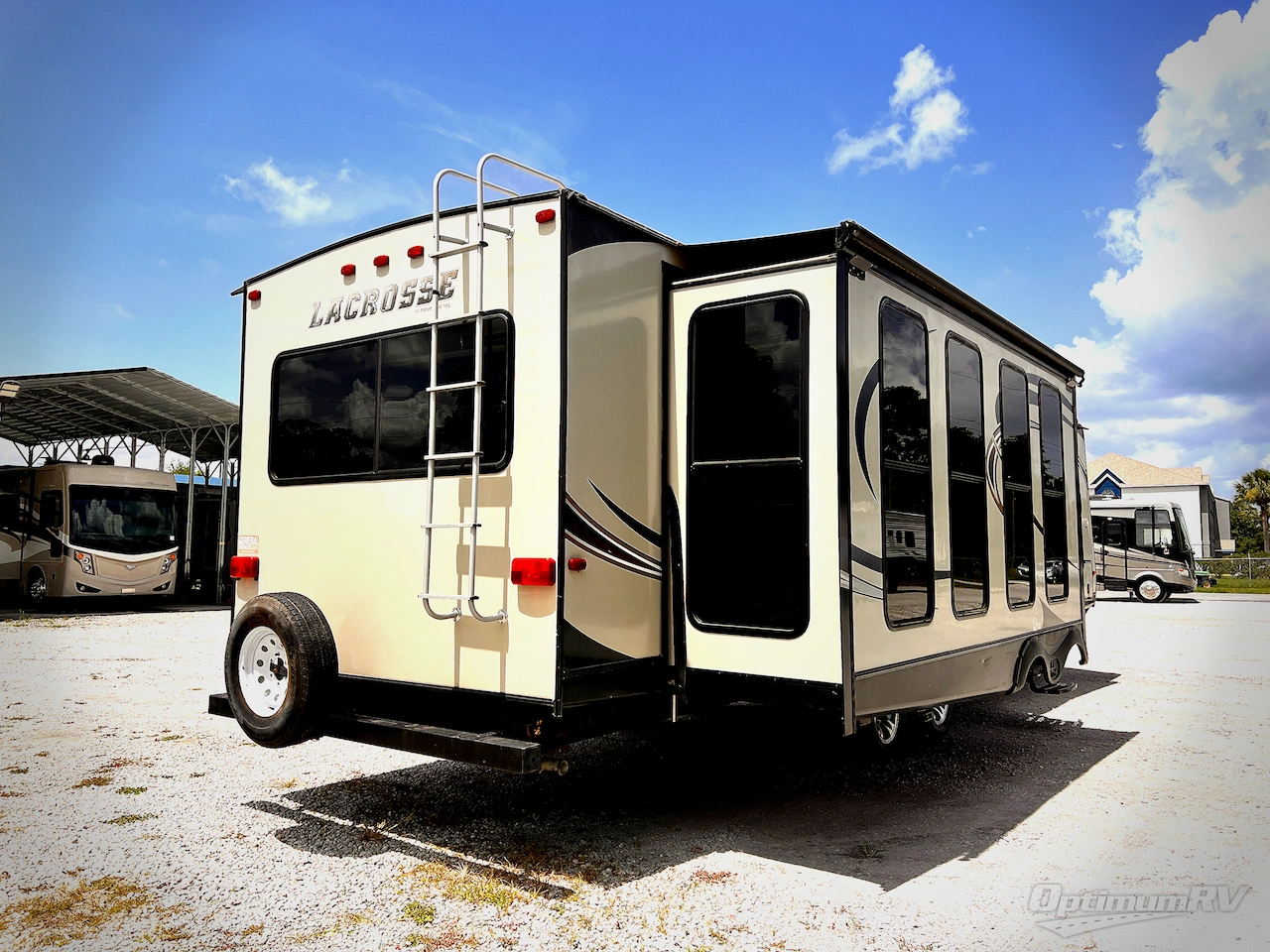 2015 Prime Time LaCrosse 330RST Photo 3