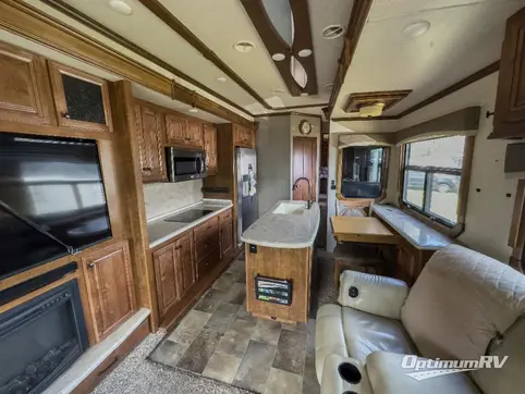 2017 Heartland Landmark Newport RV Photo 2