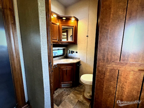 2017 Heartland Landmark Newport RV Photo 3