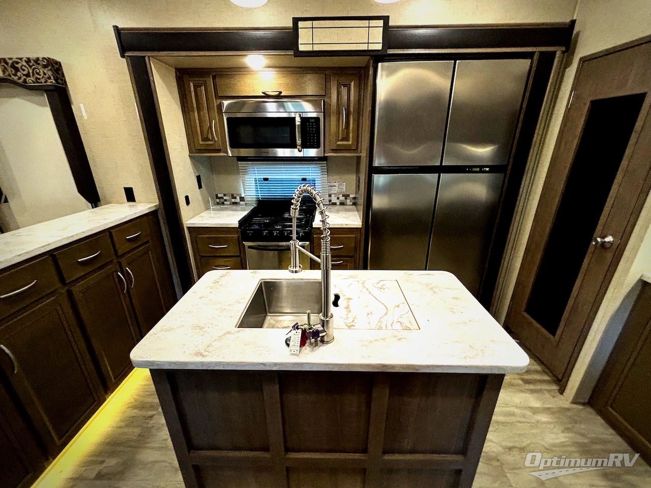 2017 KZ Durango Gold G381REF Photo 4