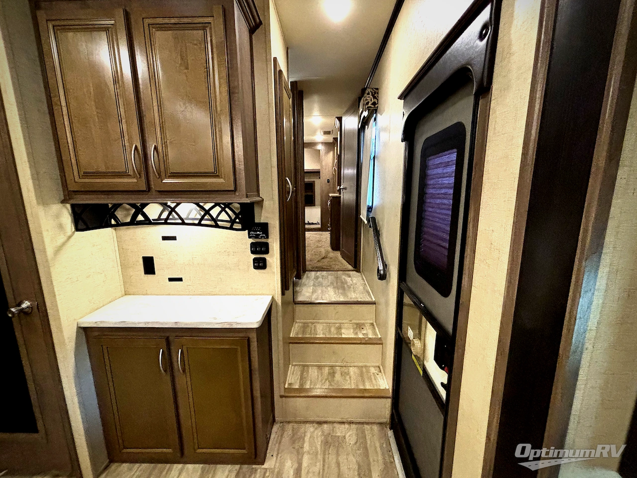 2017 KZ Durango Gold G381REF Photo 5