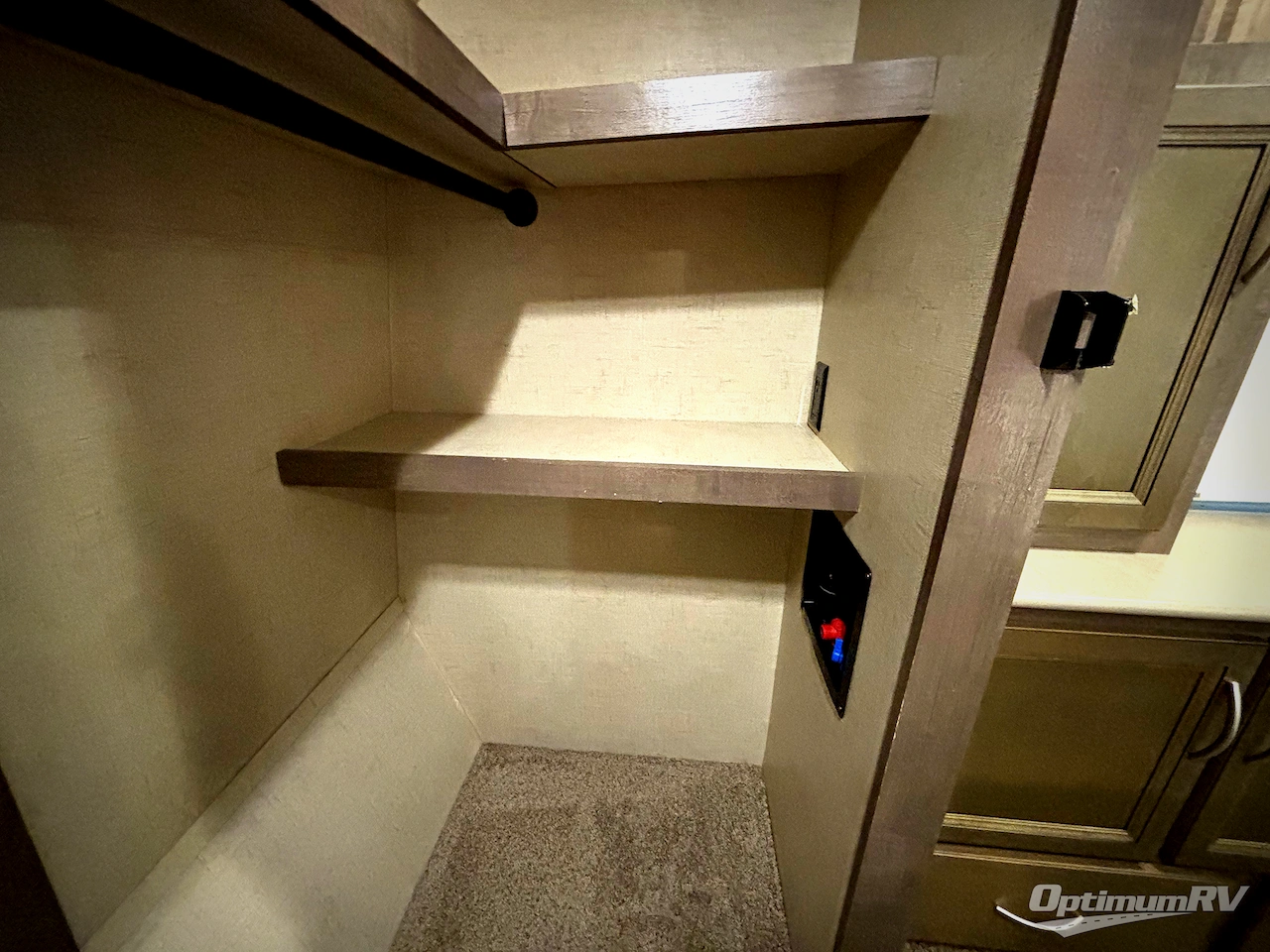 2017 KZ Durango Gold G381REF Photo 9