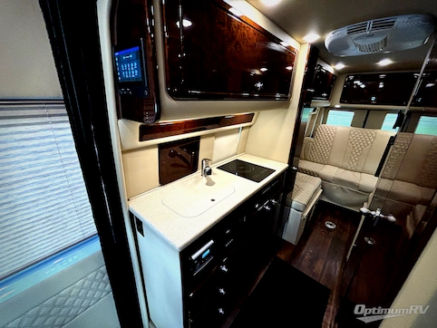 2021 American Coach American Patriot MD2 Lounge RV Photo 2