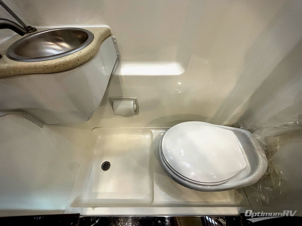 2021 American Coach American Patriot MD2 Lounge Photo 14