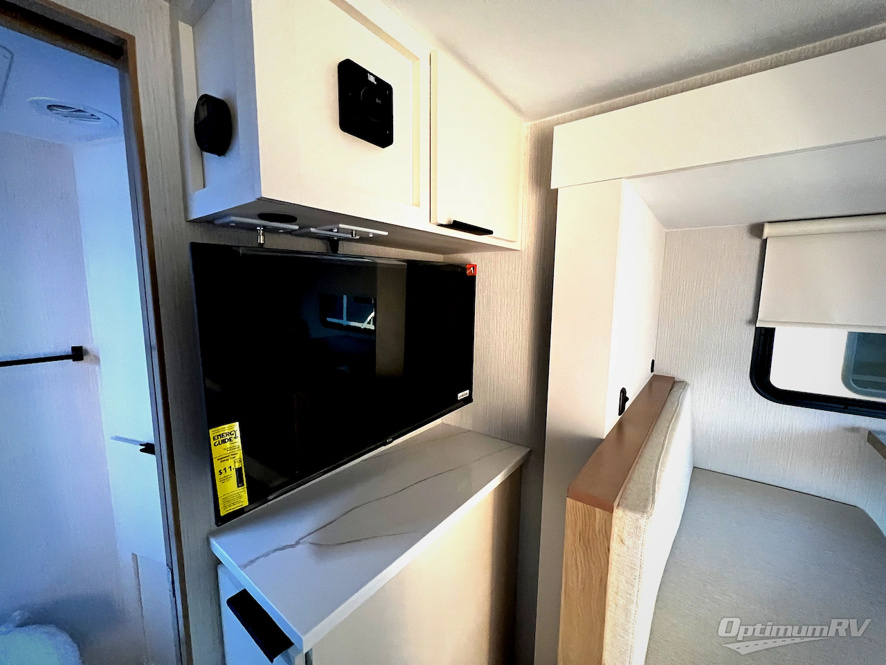 2026 Winnebago Micro Minnie 2108DS Photo 11