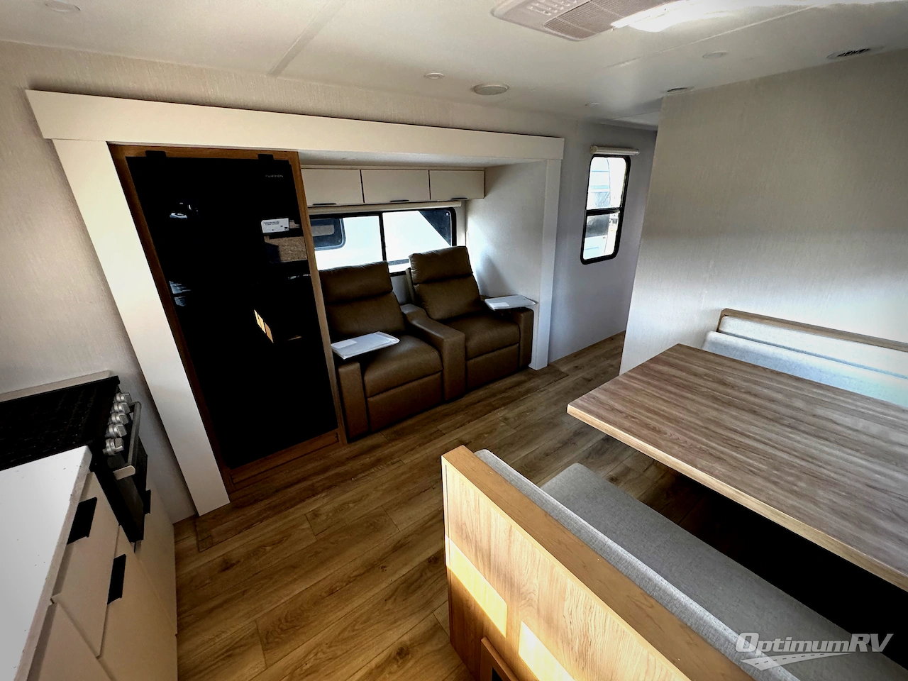 2026 Winnebago Thrive 24RKS Photo 12