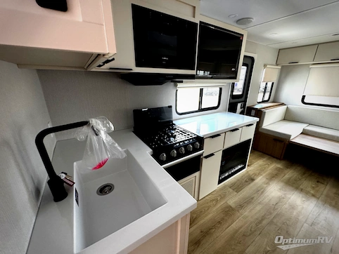 2026 Winnebago Thrive 25RLS RV Photo 4