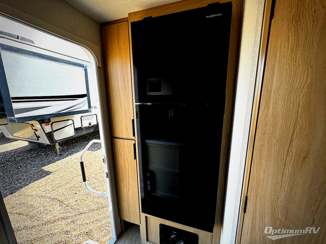 2026 Winnebago Thrive 18FBS Photo 5