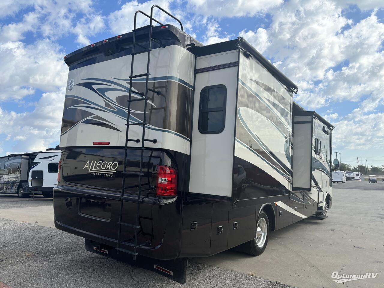 2014 Tiffin Allegro 34TGA Photo 2