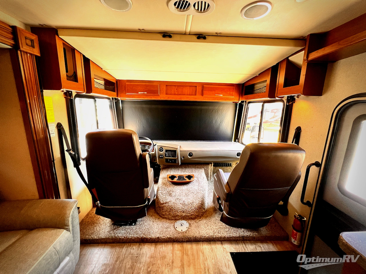 2017 Fleetwood Flair LXE 31W Photo 5