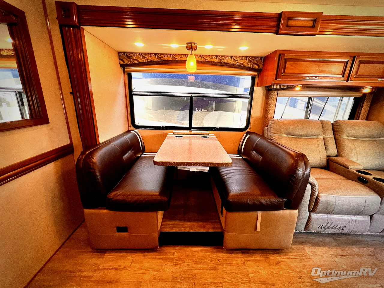 2017 Fleetwood Flair LXE 31W Photo 8