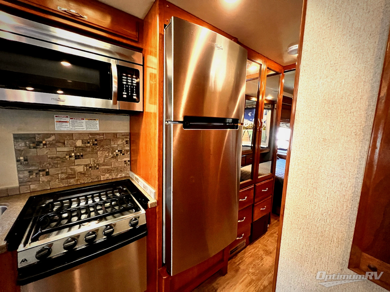 2017 Fleetwood Flair LXE 31W Photo 13