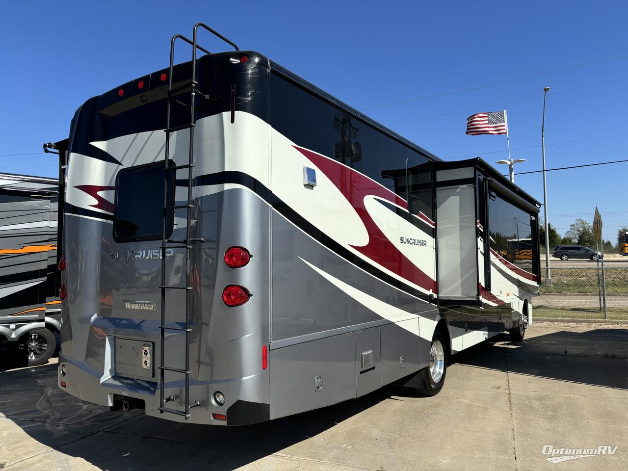 2015 Itasca Suncruiser 38Q Photo 2