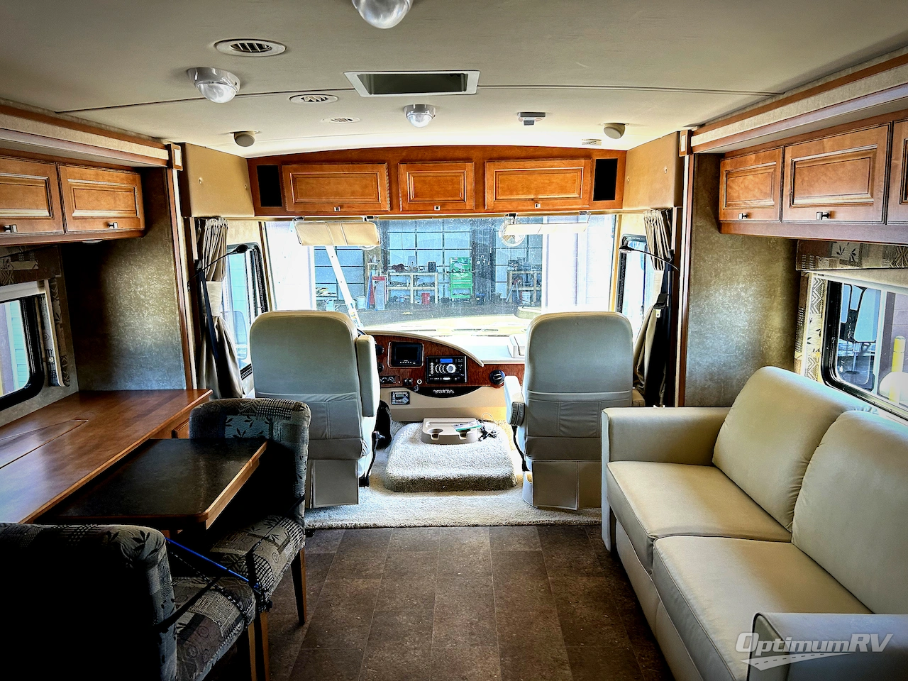 2014 Winnebago Vista 30T Photo 6