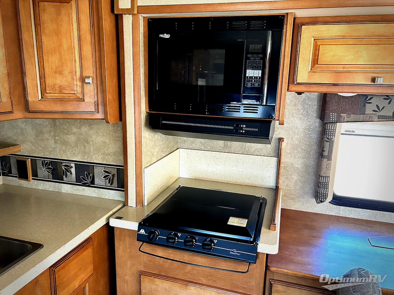 2014 Winnebago Vista 30T Photo 9