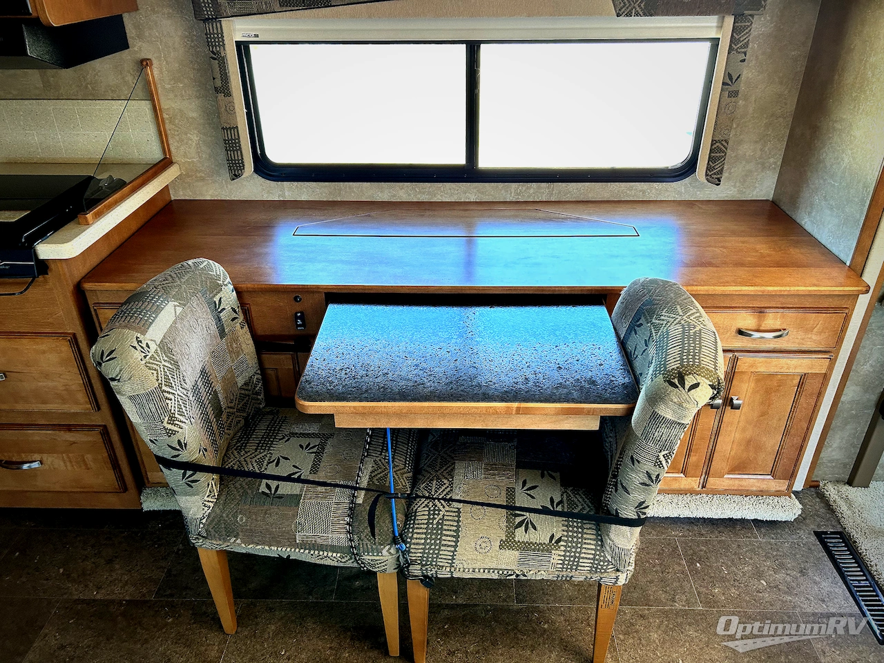 2014 Winnebago Vista 30T Photo 13