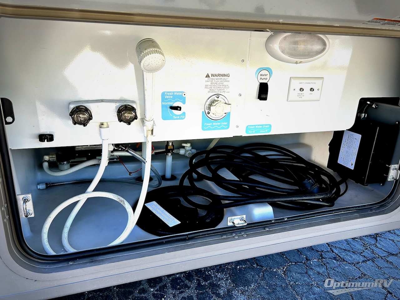 2014 Winnebago Vista 30T Photo 23