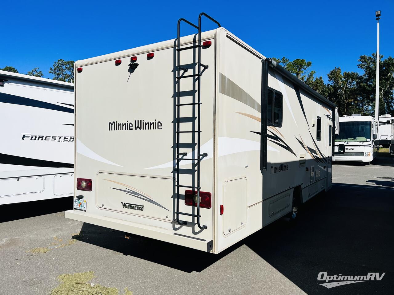 2018 Winnebago Minnie Winnie 31K Photo 2