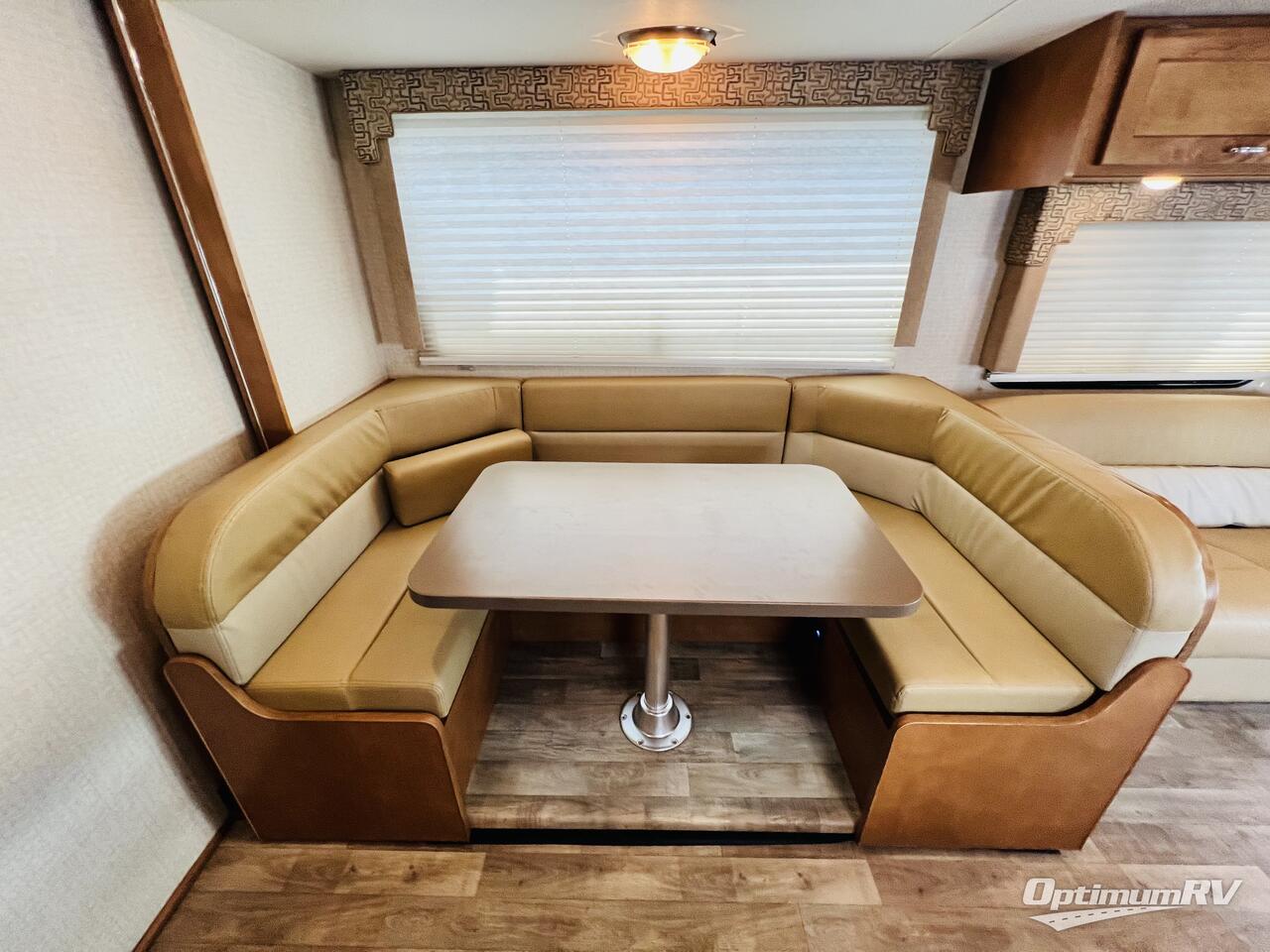 2018 Winnebago Minnie Winnie 31K Photo 8