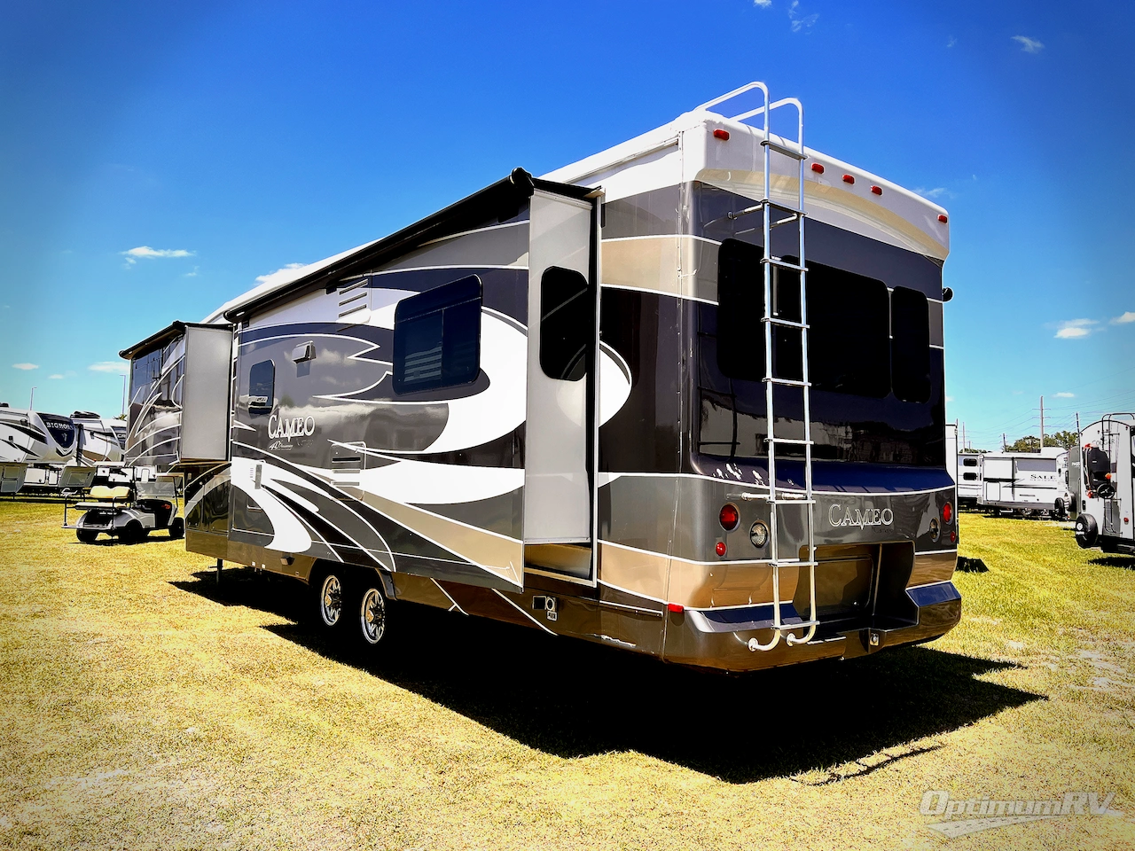 2009 Carriage Cameo 37RES Photo 2