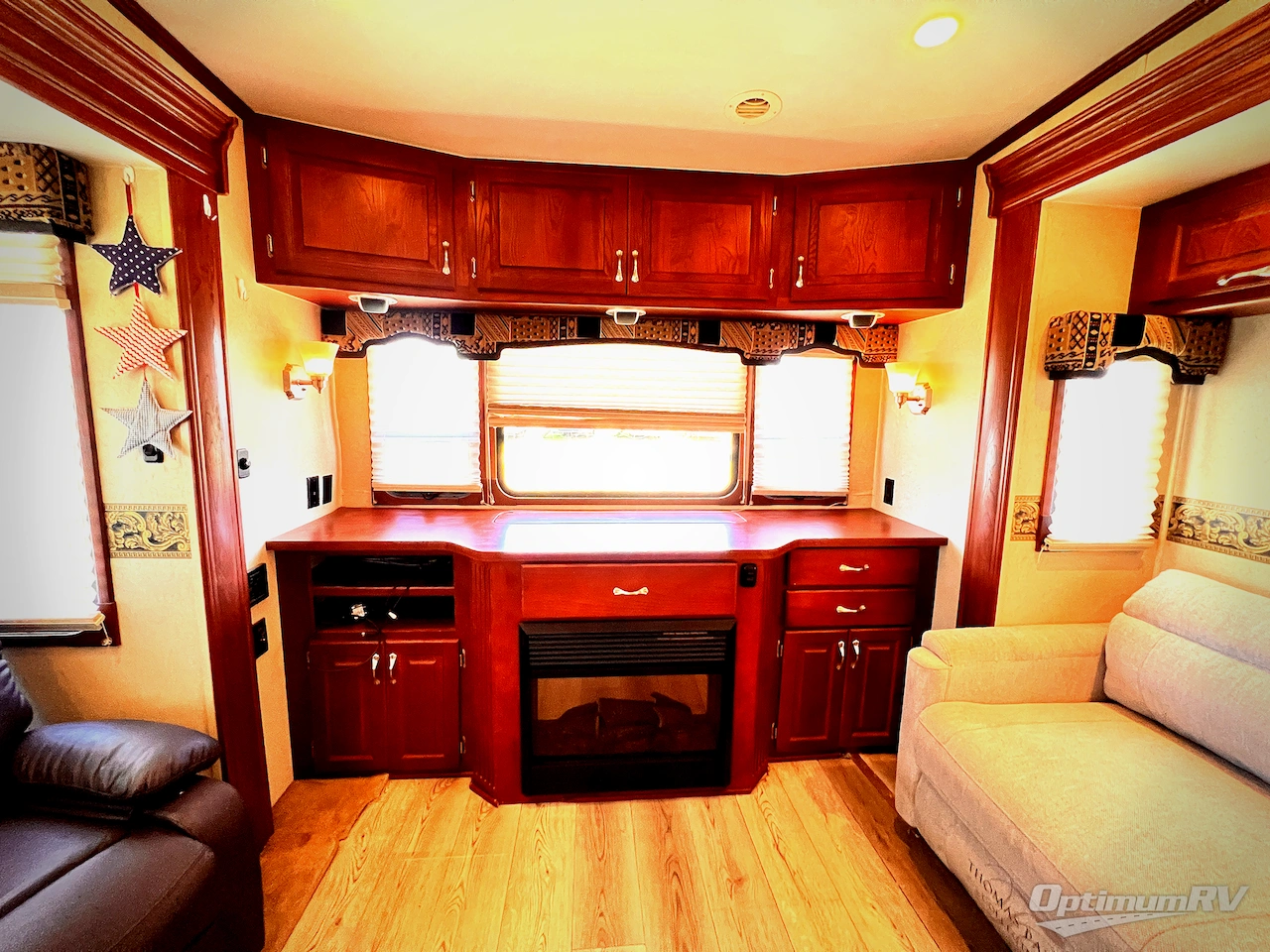 2009 Carriage Cameo 37RES Photo 7