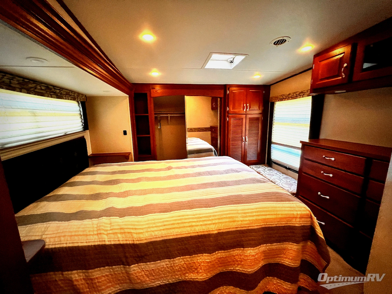2009 Carriage Cameo 37RES Photo 17