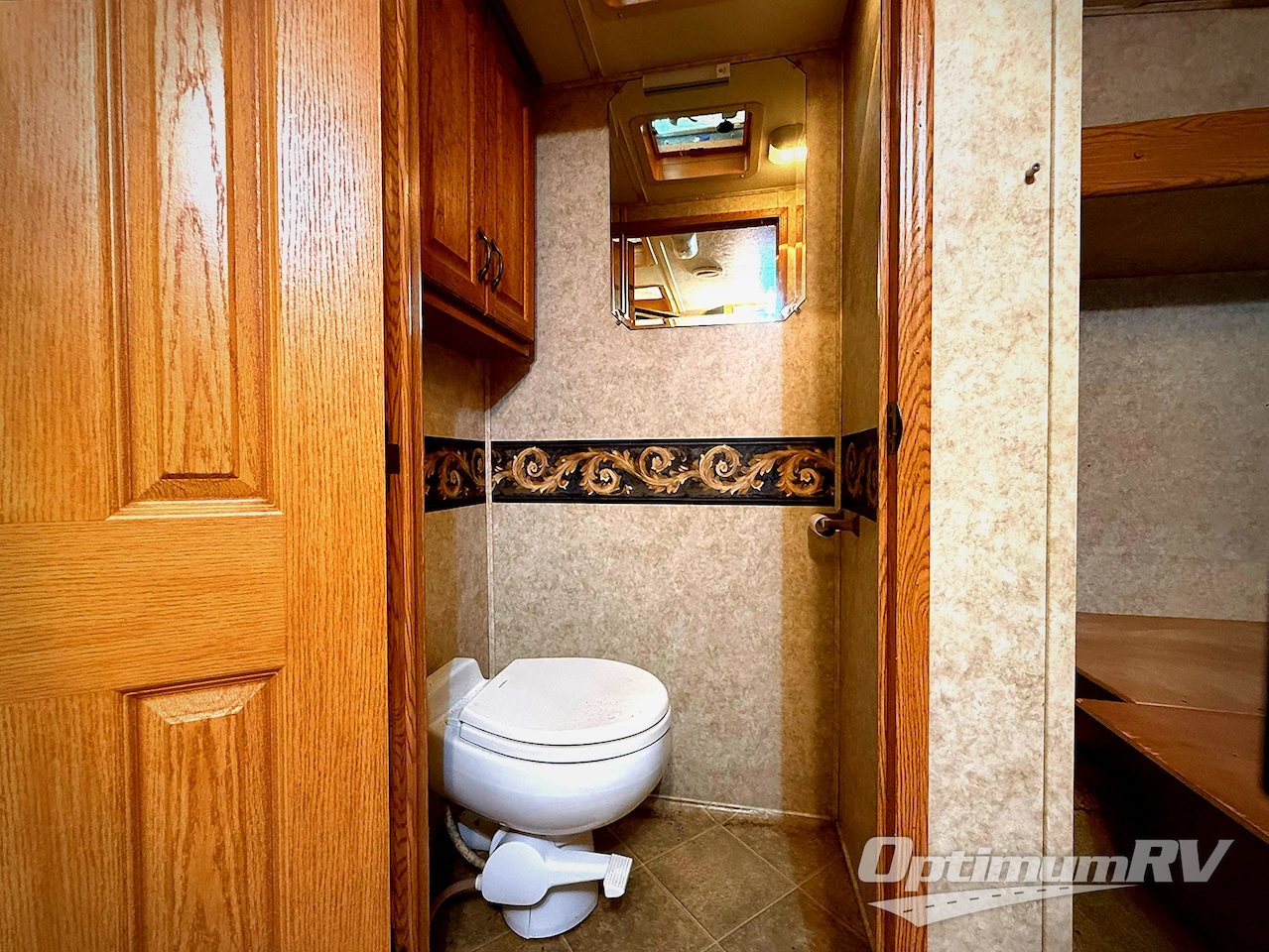 2007 Keystone Montana 3500RL Photo 7