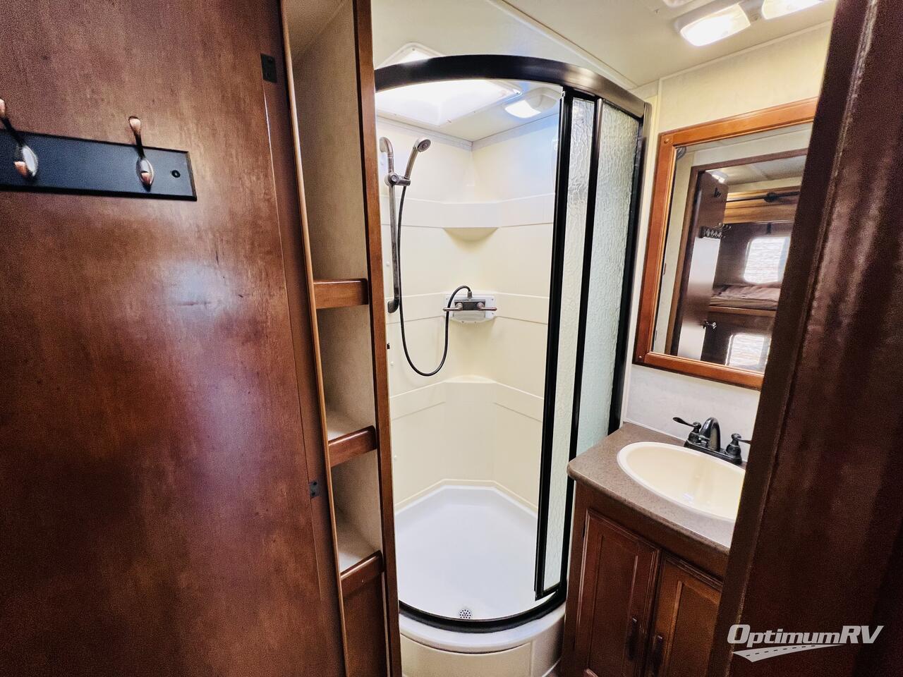 2014 Coachmen Mirada 34BH Photo 25