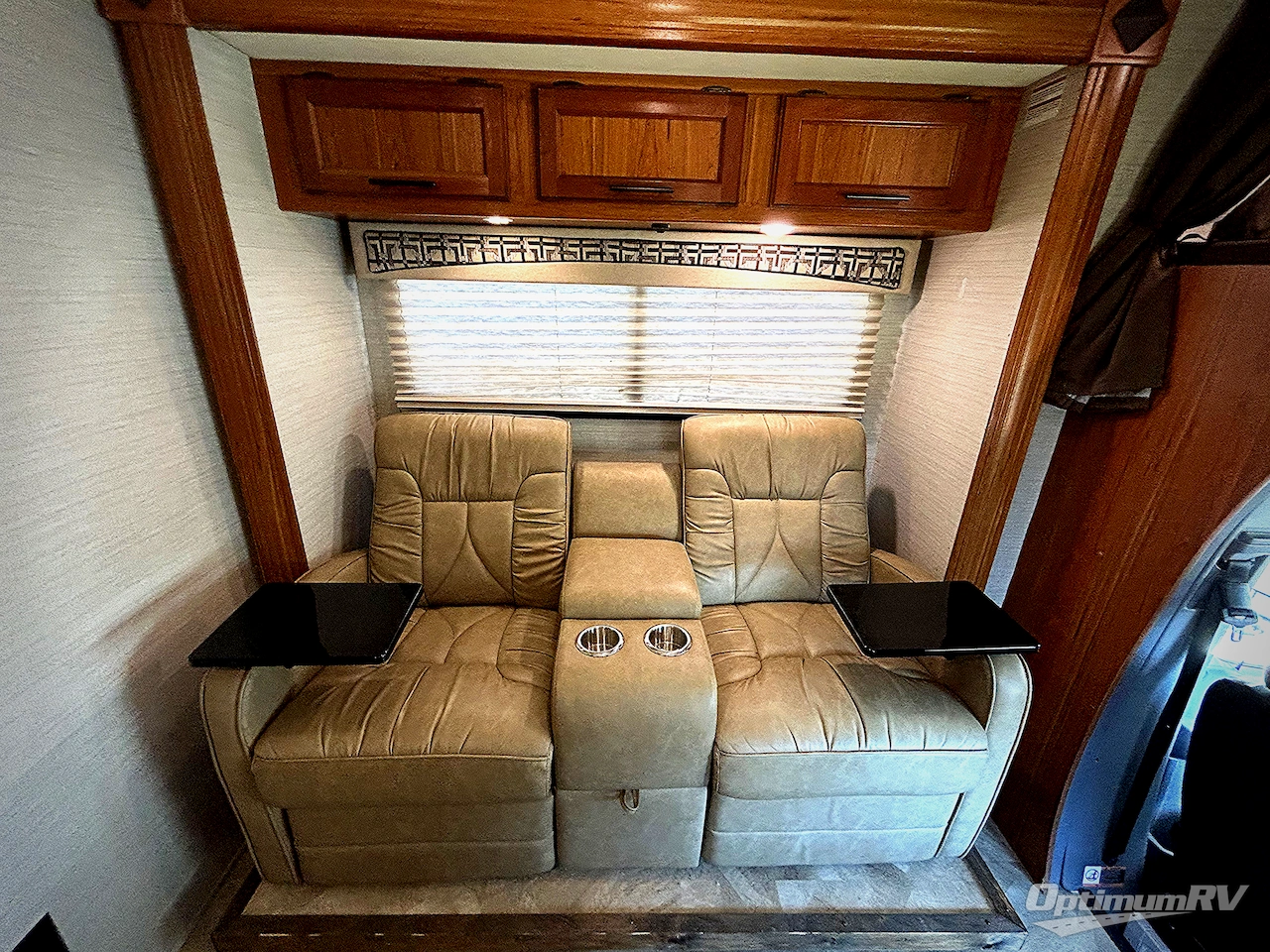 2017 Jayco Melbourne 24M Photo 13