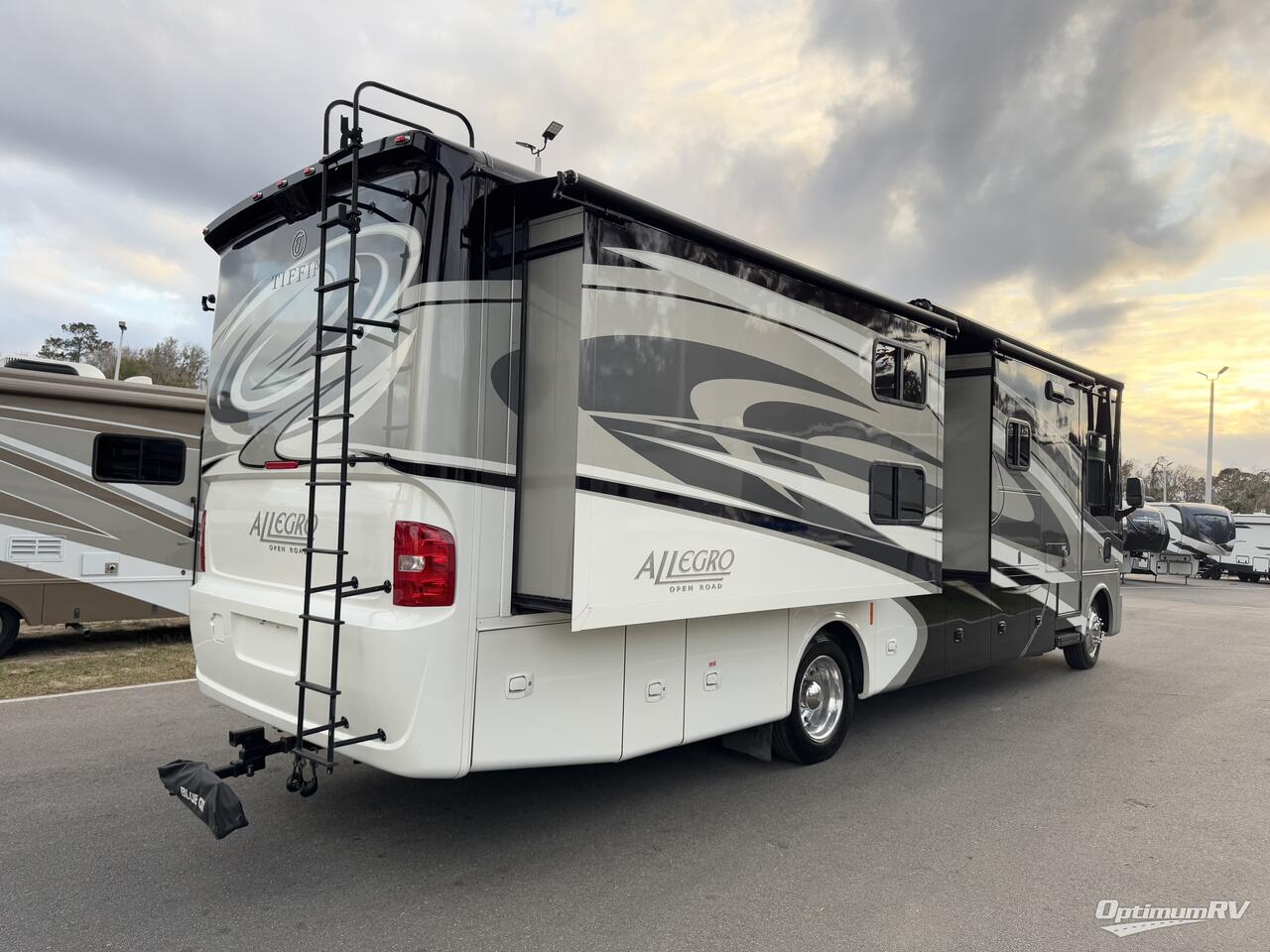 2016 Tiffin Allegro 35 QBA Photo 2