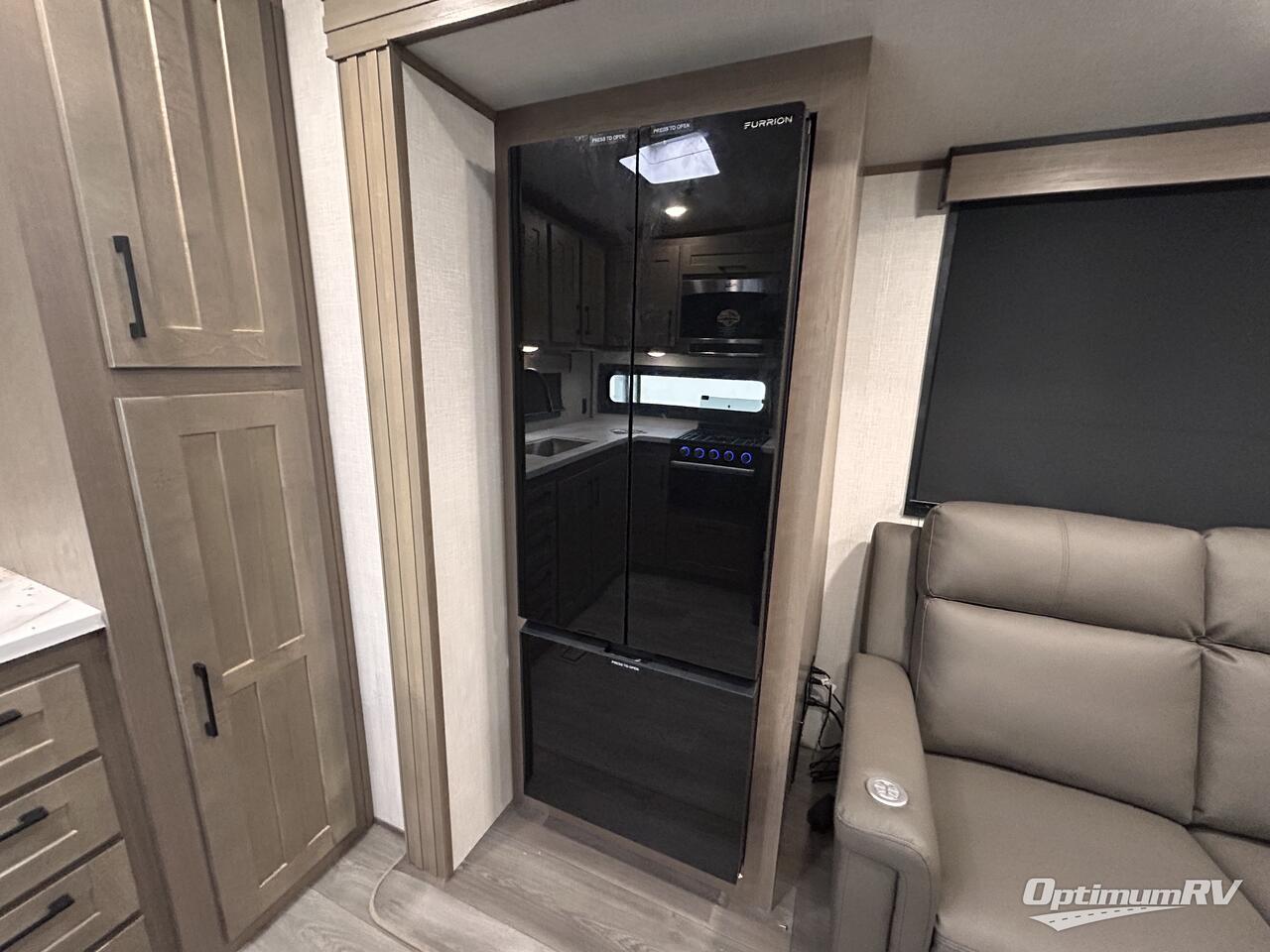 2025 KZ Durango Half-Ton D232MLD Photo 13
