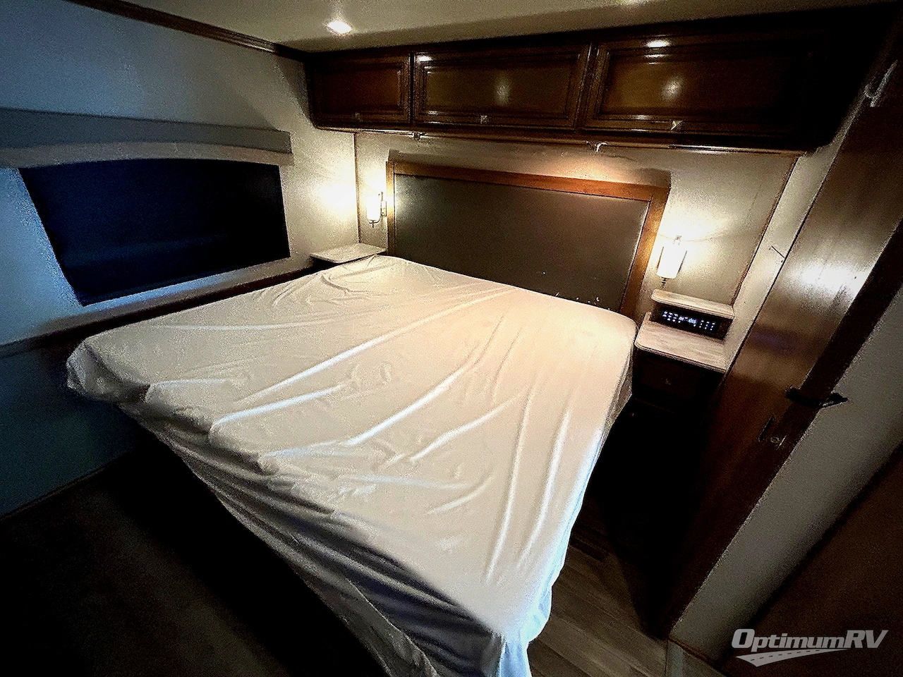 2019 Fleetwood Flair 35R Photo 20
