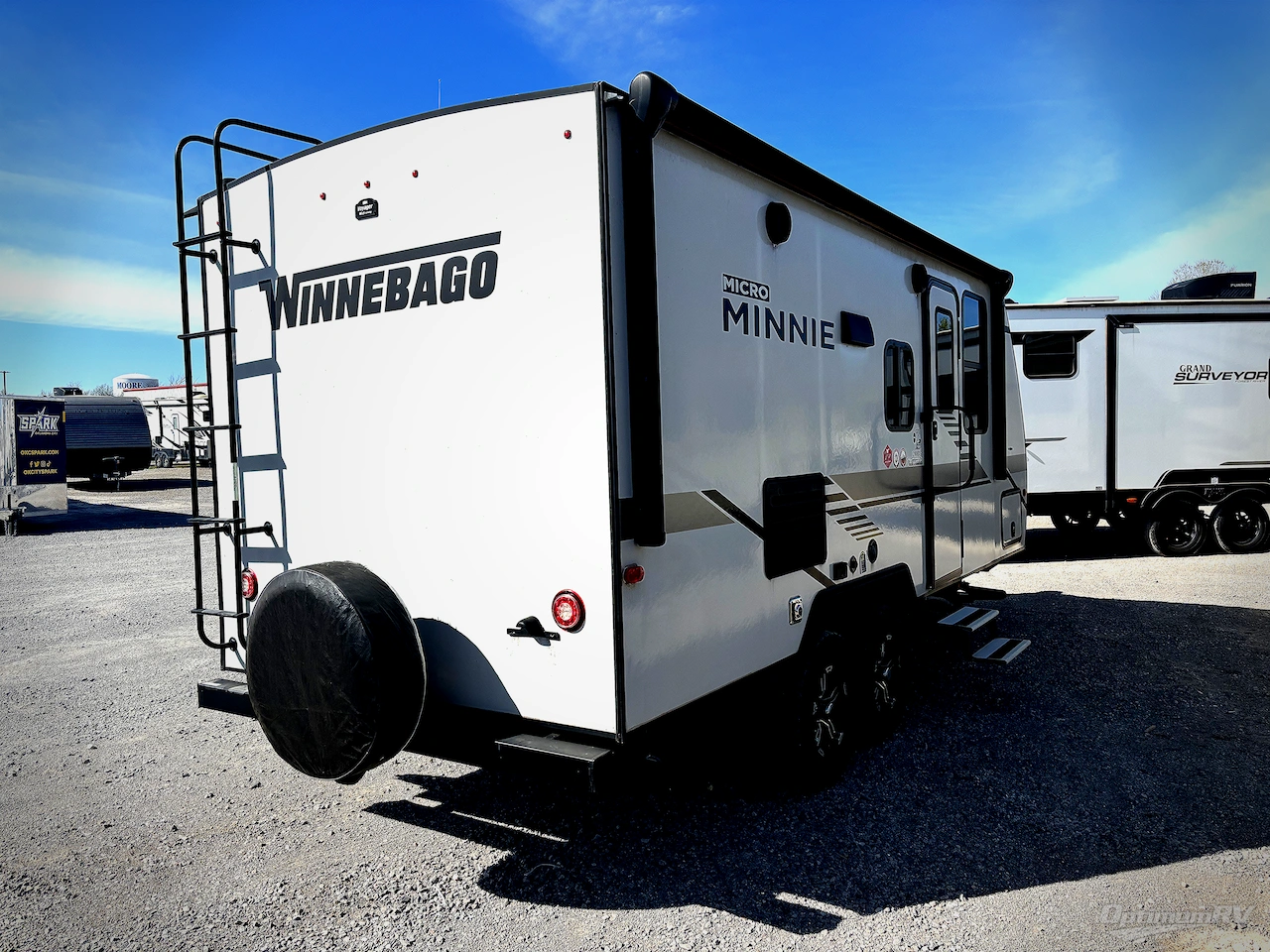 2021 Winnebago Towables Micro Minnie 2108DS Photo 2