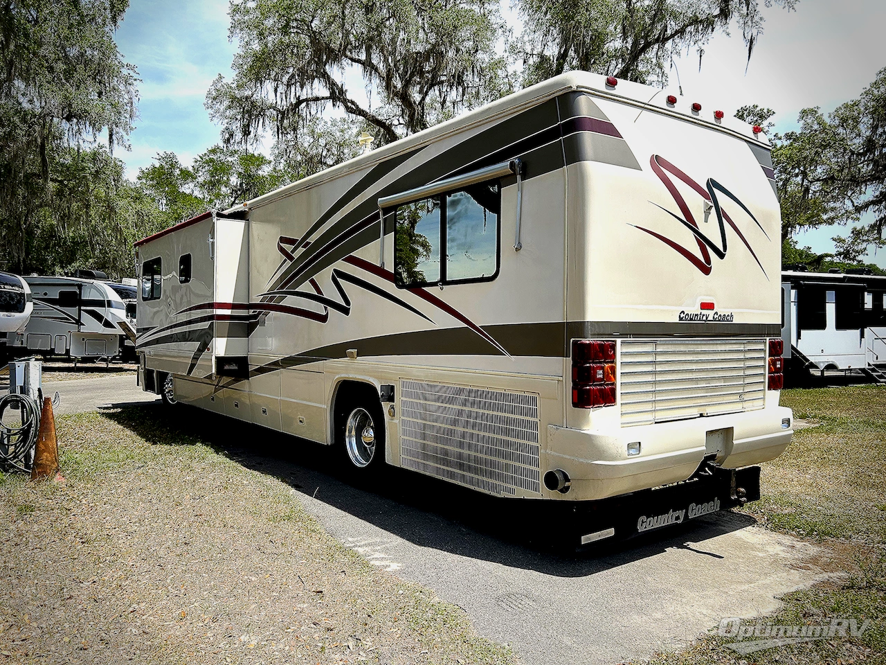 1999 Country Coach Affinity 40 Photo 3