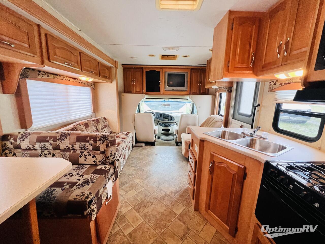 2008 Forest River Sunseeker 3100SS Photo 7