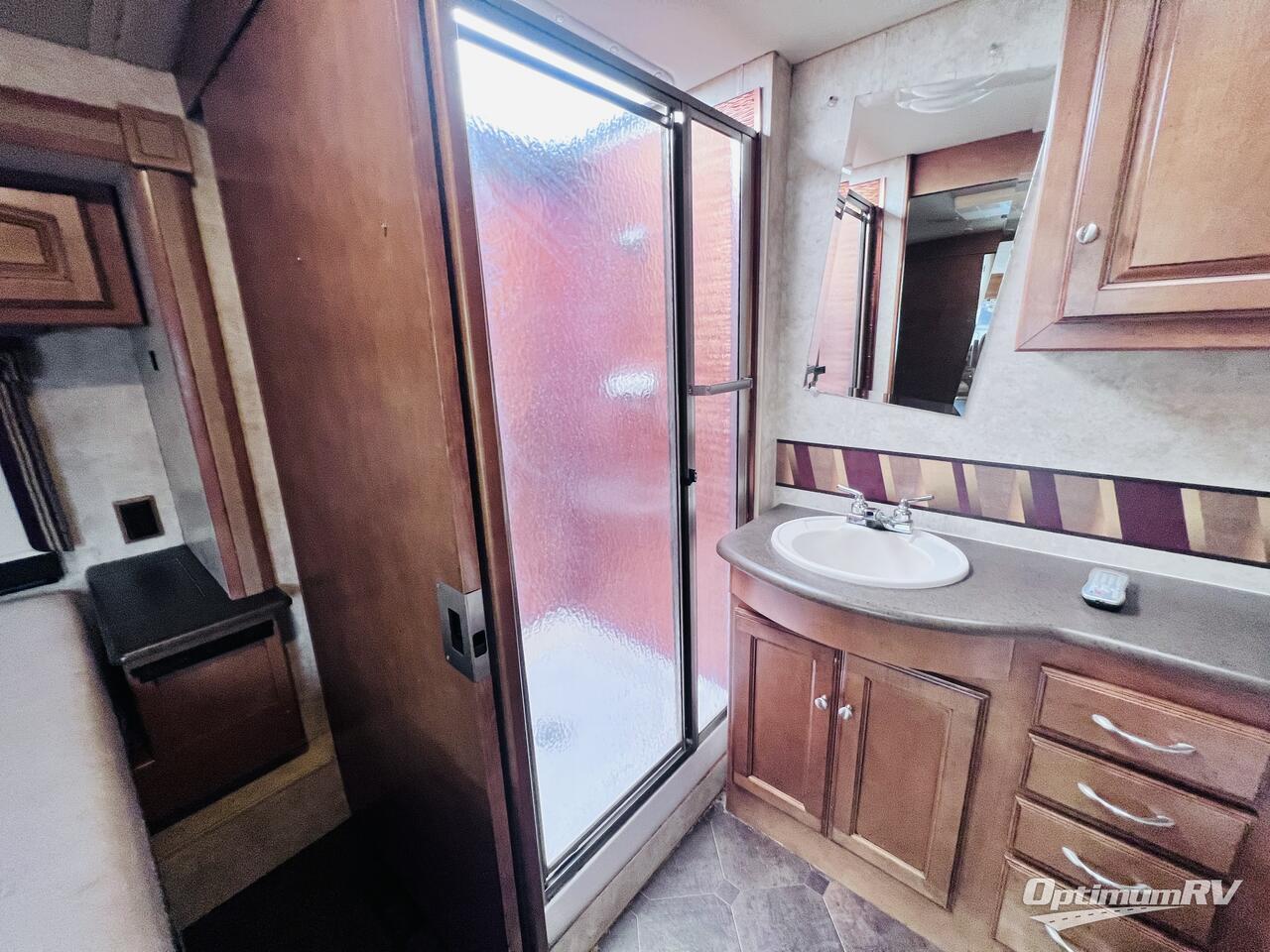 2012 Winnebago Vista 35F Photo 22