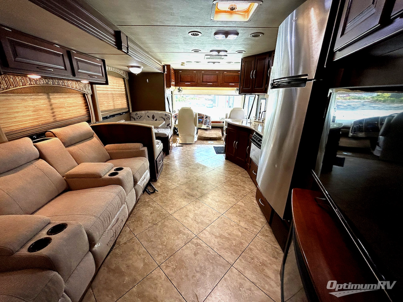 2015 Coachmen Mirada 35LS Photo 5