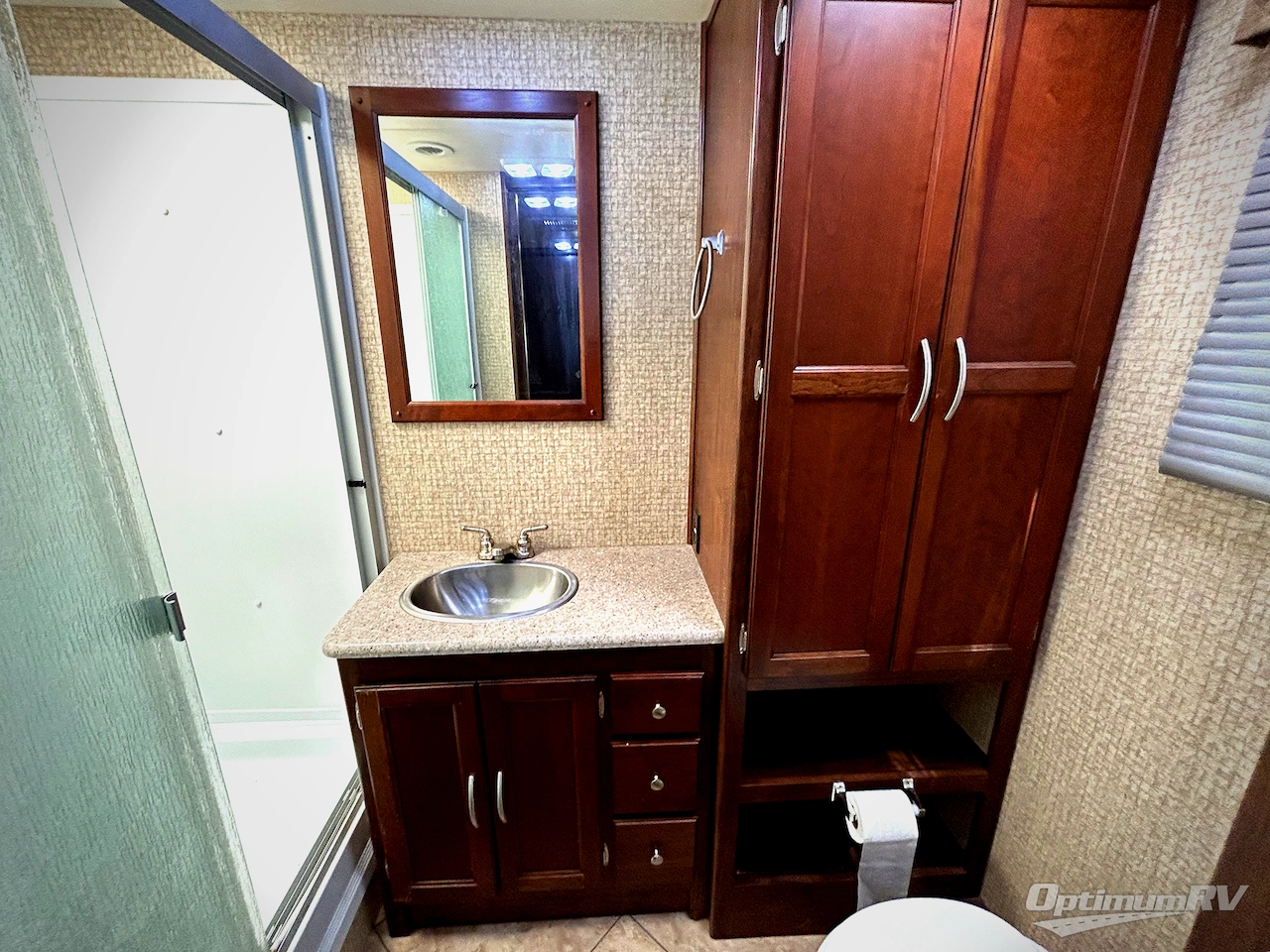 2015 Coachmen Mirada 35LS Photo 19