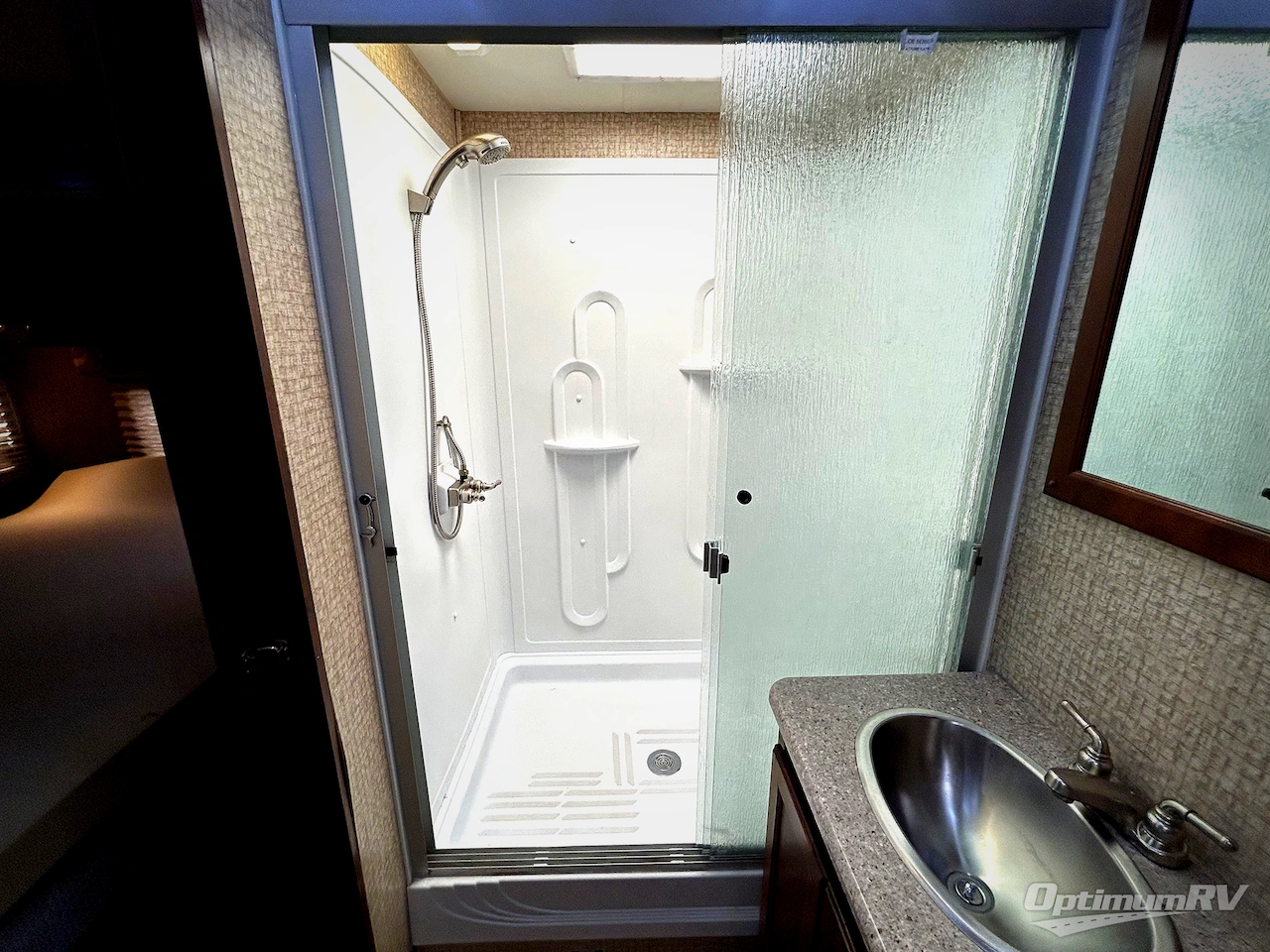2015 Coachmen Mirada 35LS Photo 20