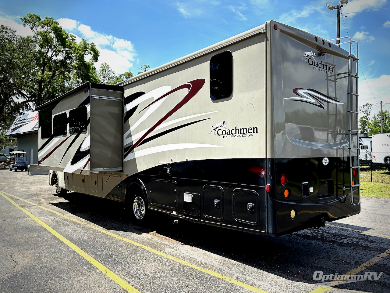 2015 Coachmen Mirada 35LS Photo 3