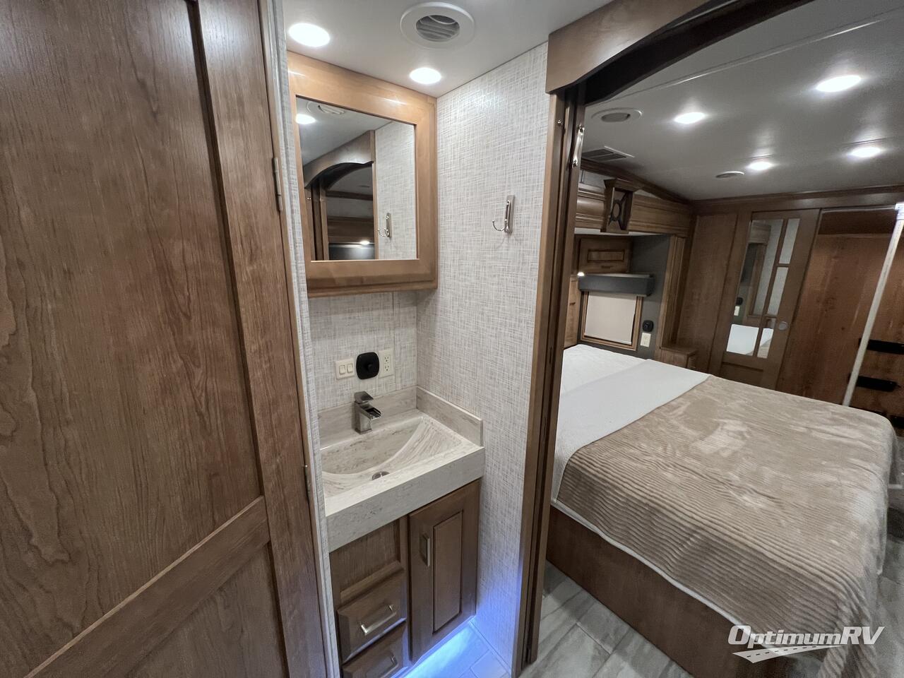 2020 DRV Luxury Suites FullHouse LX455 Photo 14