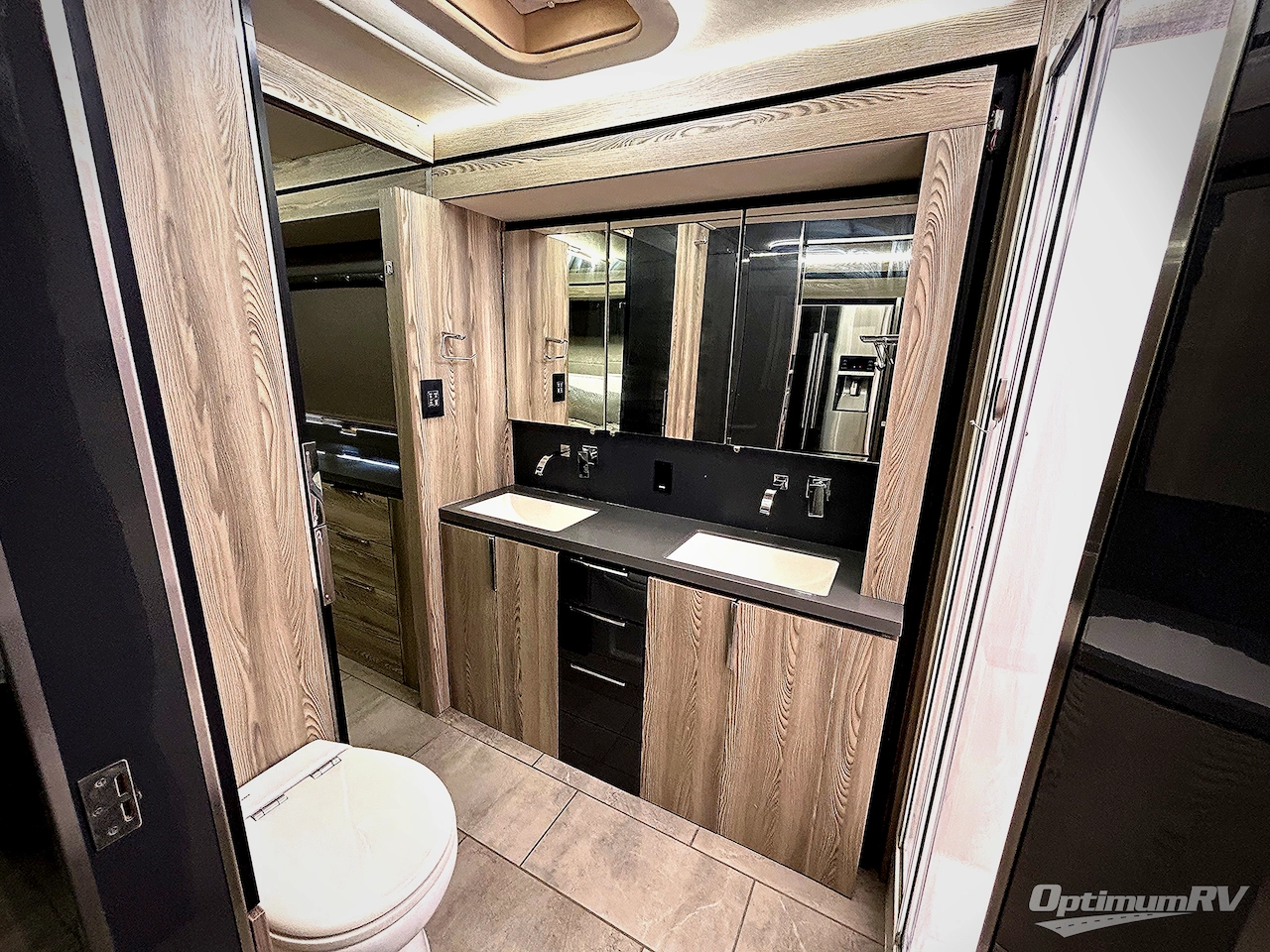 2018 Winnebago Horizon 40A Photo 18